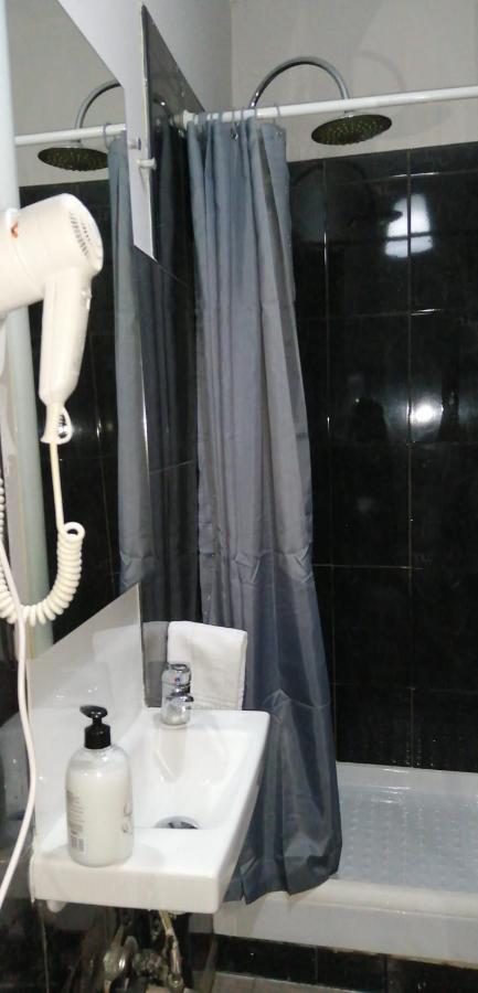 Hostal Oxum Madrid Eksteriør billede