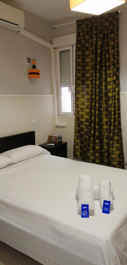 Hostal Oxum Madrid Eksteriør billede