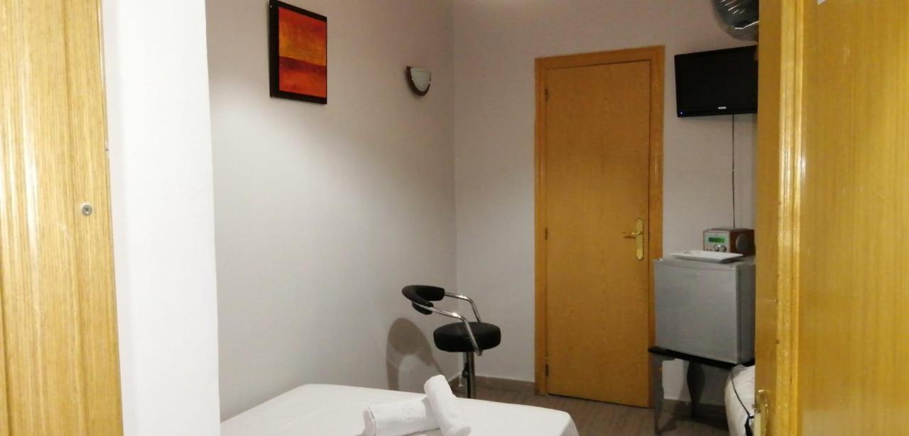 Hostal Oxum Madrid Eksteriør billede